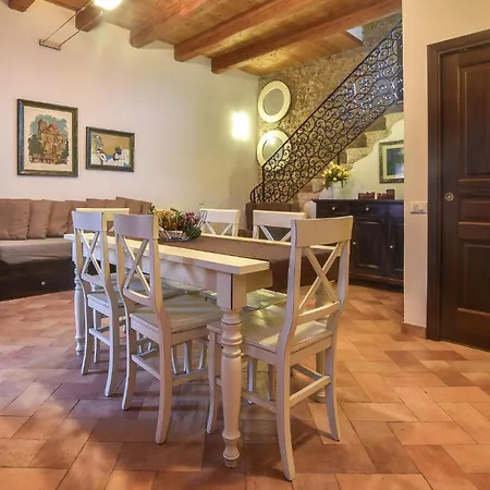 In With Outdoor Swimming Pool Holiday home Partinico